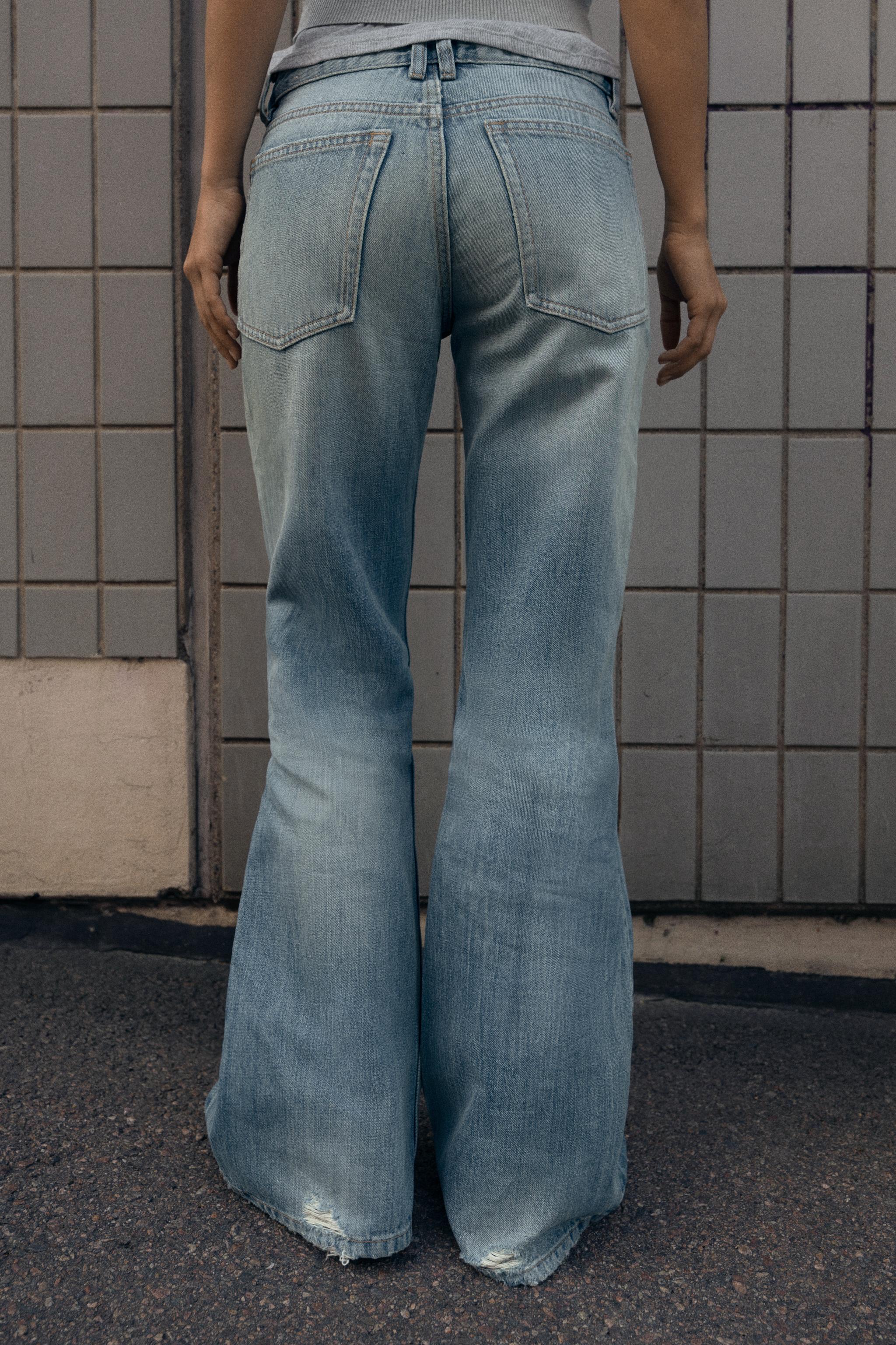Zara TRF LOW RISE FLARE JEANS Place Rosemère - Main Image